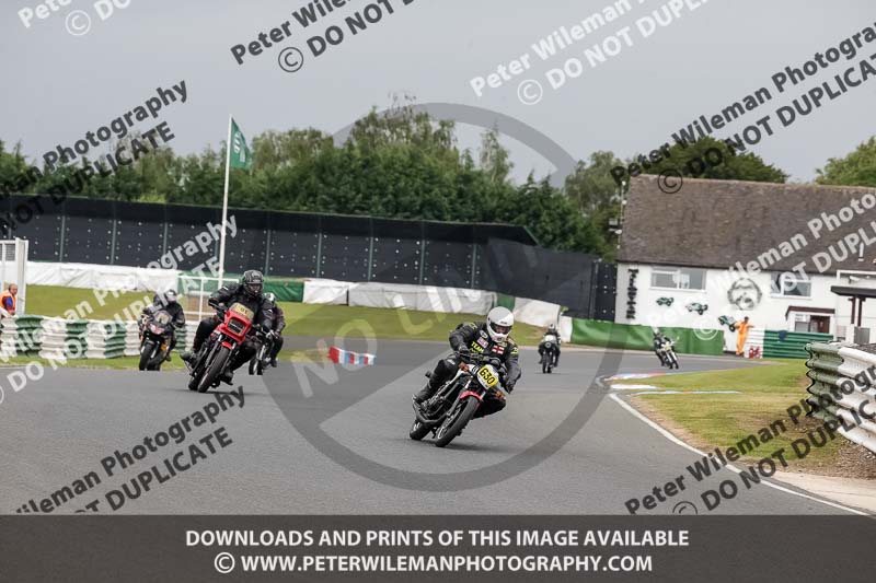 Vintage motorcycle club;eventdigitalimages;mallory park;mallory park trackday photographs;no limits trackdays;peter wileman photography;trackday digital images;trackday photos;vmcc festival 1000 bikes photographs